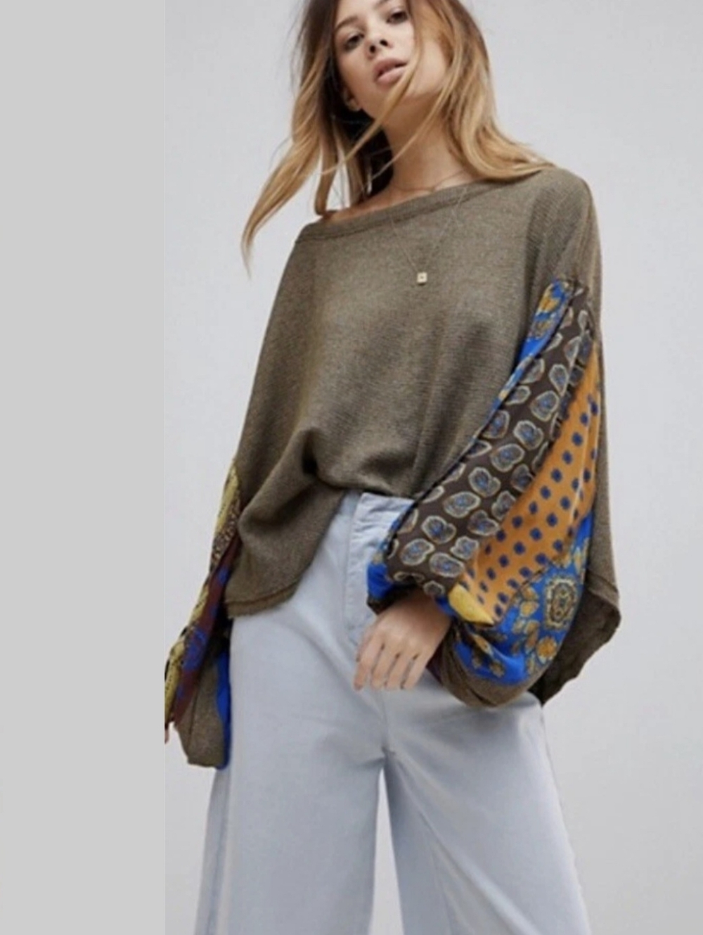 FREE PEOPLE Relaxed Thermal Top with Blue&Brown Patterned Sleeve Acents Size XS - Picture 3 of 16